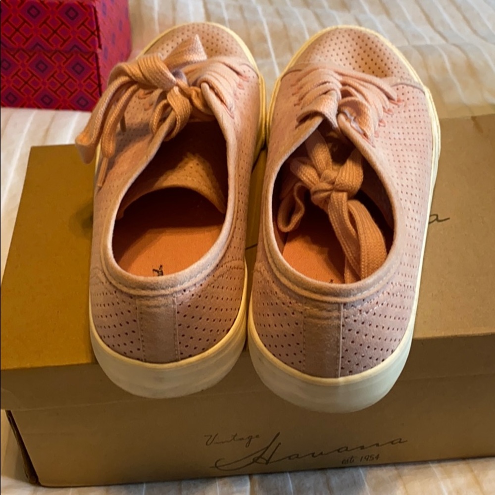 Target sneakers - Picture 2 of 3